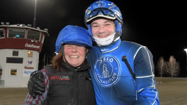 Merete Viksås och Ole Johan Östre, här efter seger på Romme 2024, fick dra på smilbanden även på fredagskvällen i Bollnäs.