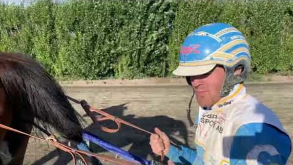 Crebas efter V75-segern.