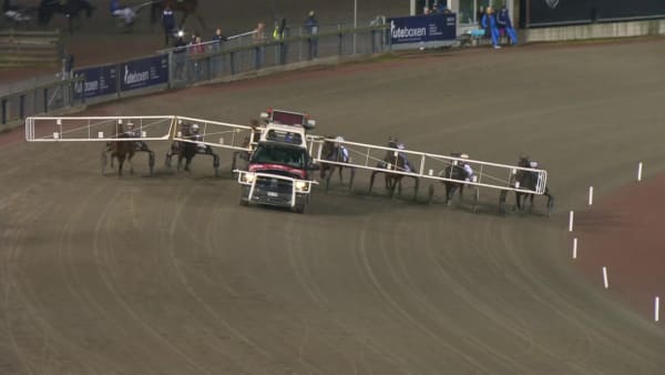 Efter femteplatsen i Oaks - Deborah S.H. vann Stora Höstpriset