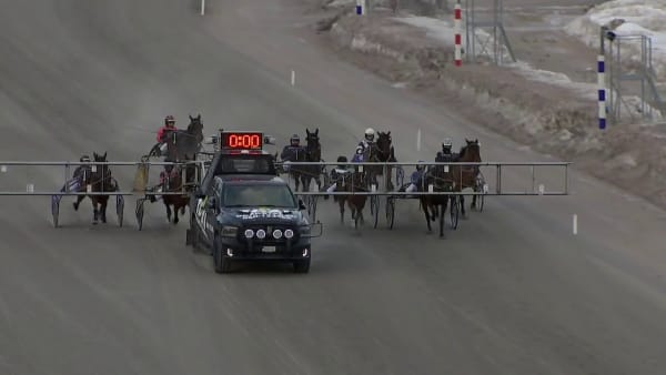 Nelly Melanders första kuskseger