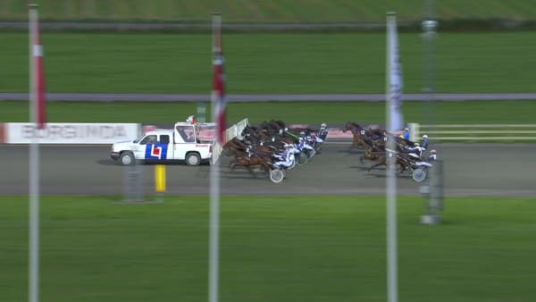 Greenhill's Dancer vinner i fin stil på Axevalla