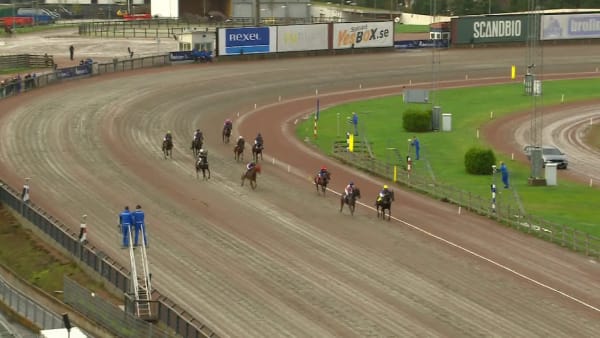 Emma Ina Johansson, 18, tar första segern