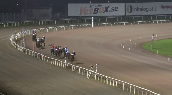 Skräll i montédebuten