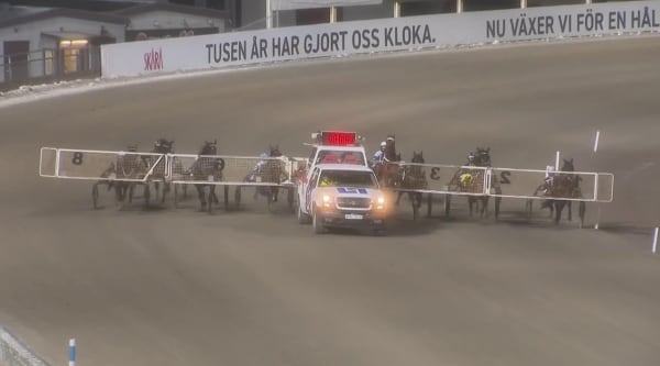 Marc Elias trots fladdrande vojlock